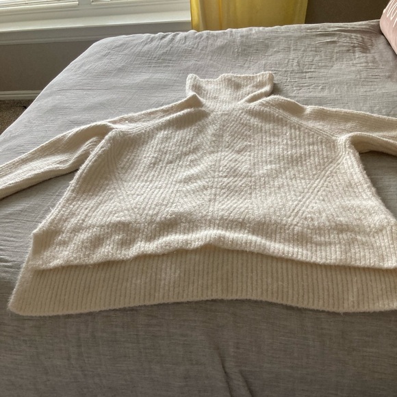 Madewell Cream Turtleneck Sweater - Picture 2 of 3
